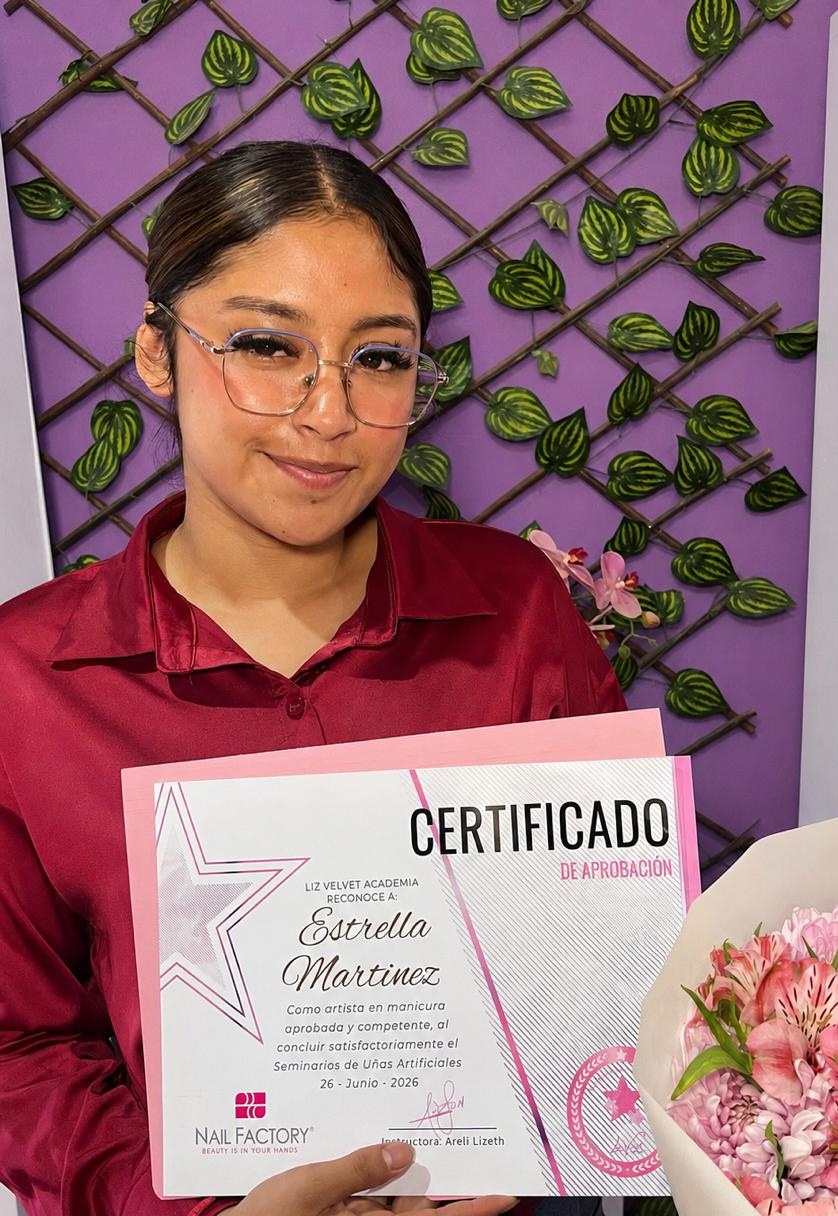 Alumna certificada