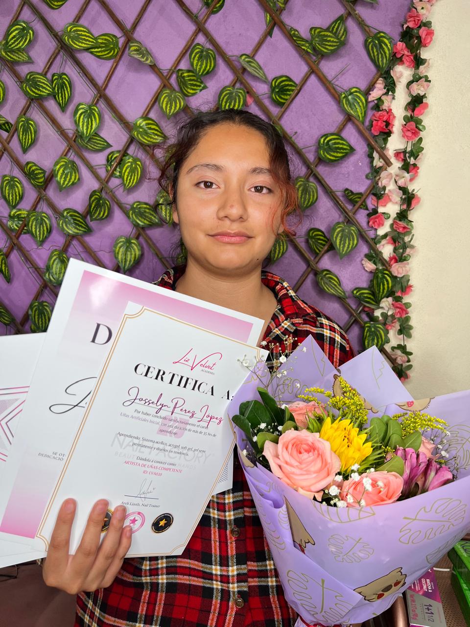 Alumna certificada